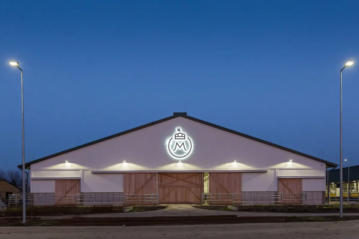 Mezőhegyes Nemzeti Ménesbirtok - Szarvasmarha Istálló